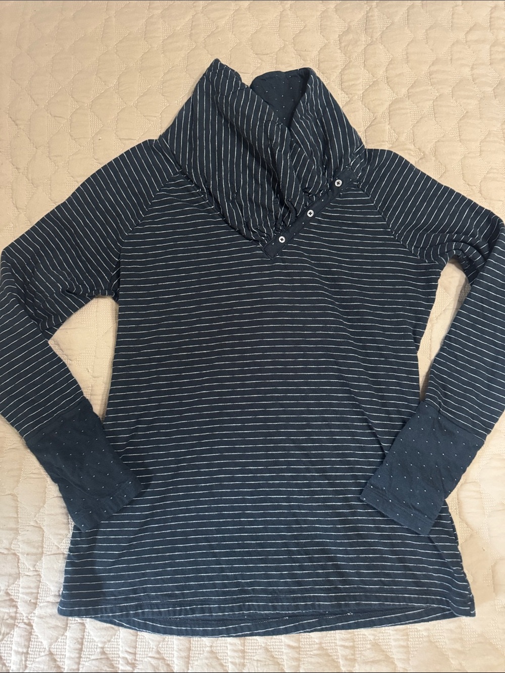 Columbia Striped Black Long-Sleeve Cowl Neck Sweatshirt Medium